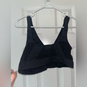 Black sports bra